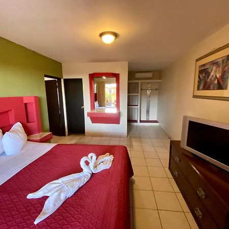 Hotel Los Altos ティファナ エクステリア 写真