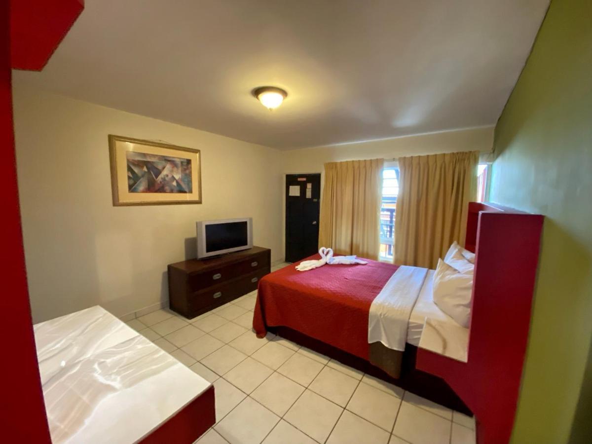 Hotel Los Altos ティファナ エクステリア 写真