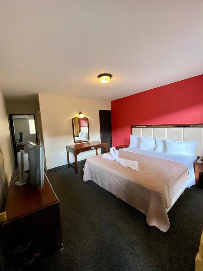 Hotel Los Altos ティファナ エクステリア 写真