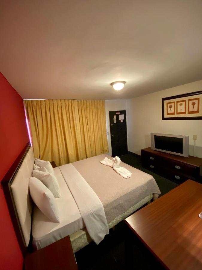 Hotel Los Altos ティファナ エクステリア 写真