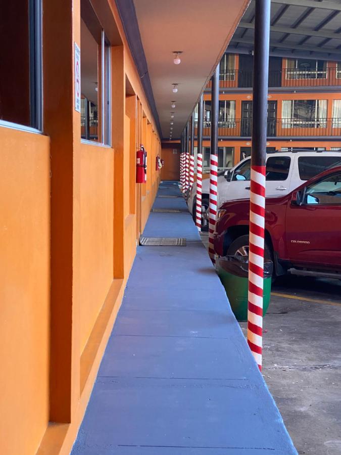 Hotel Los Altos ティファナ エクステリア 写真